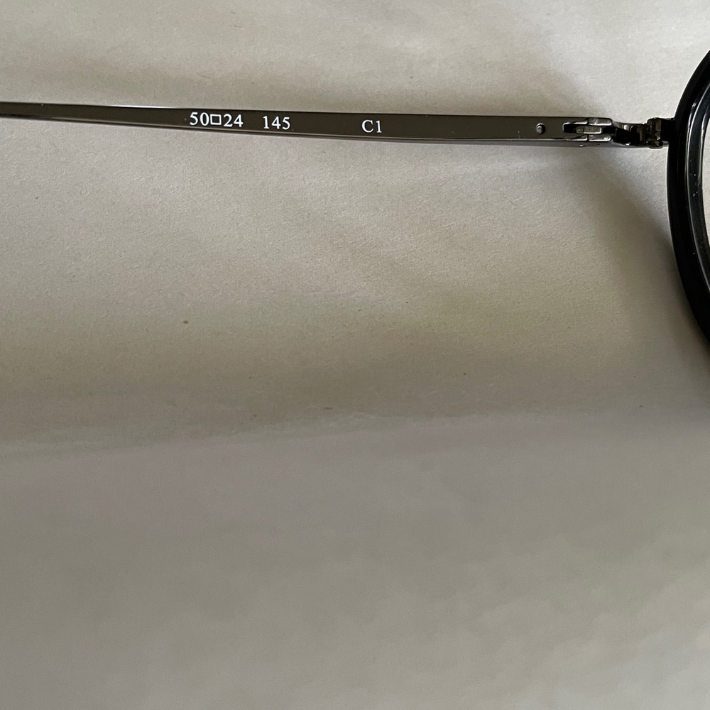 Men’s Black Frame Eyeglasses - Modern Geometric Design - Picture 4 of 7